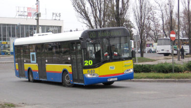 Solaris z tablicą za przednią szybą