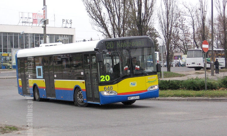 Solaris z tablicą za przednią szybą
