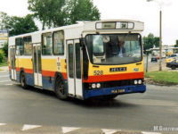 Naklejka z czasem przewędrowała nad przednie nadkole