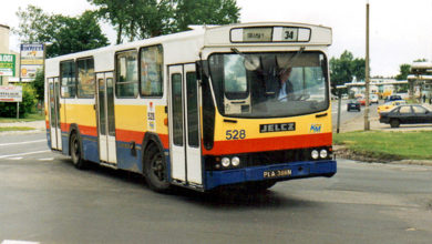 Naklejka z czasem przewędrowała nad przednie nadkole