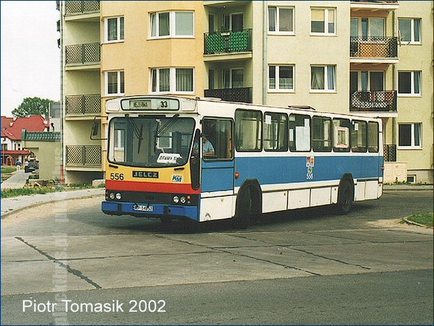 Jelcz PR110M #556 w charakterystycznym malowaniu miasta partnerskiego Darmstadt