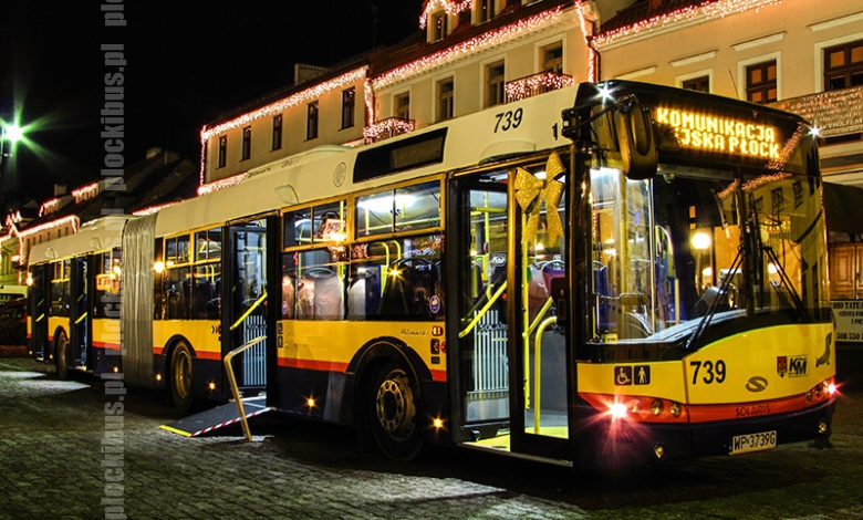 prezentacja nowych Solarisów pod Ratuszem