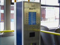 Biletomat zamontowany w Mercedesie Conecto #668