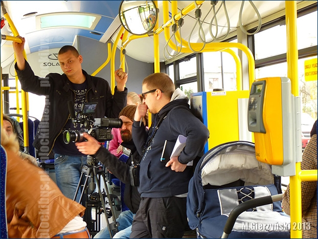 Ekipa zdjęciowa podczas pracy przy nagrywaniu filmu