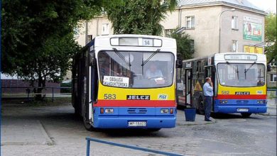 Autobus z obsługą konduktorską