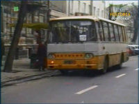 Autosan H9 na linii 19. Zrzut ekranu z Dziennika Telewizyjnego. Źródło: TVP Historia.