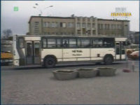 Jelcz PR110 - karawan, należący do MPGK Płock. Zrzut ekranu z Dziennika Telewizyjnego. Źródło: TVP Historia.