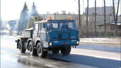 Tatra 813