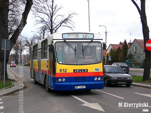 linia nr 30 na ul. Dobrzyńskiej