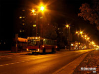 M11-ka nocą w centrum Płocka