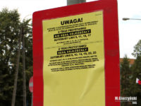 Komunikat na przystanku na Skarpie