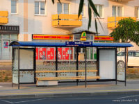 Nowa wiata na przystanku "Roweckiego 02"