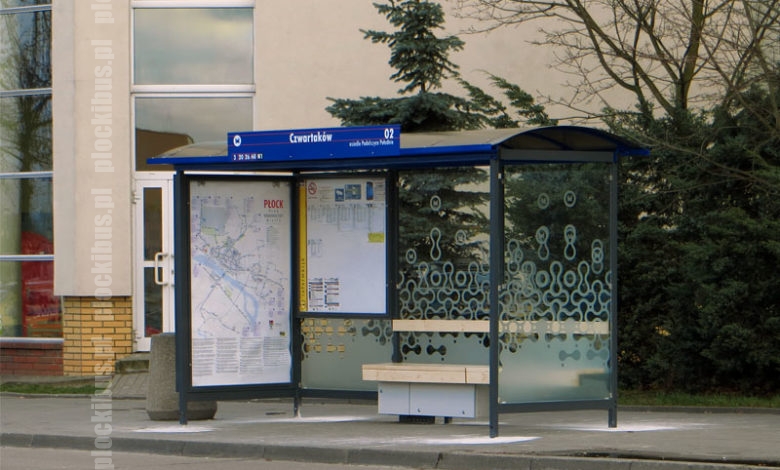 Nowa wiata na przystanku "Czwartaków 02"