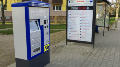 Biletomat stacjonarny na przystanku Skarpa 01
