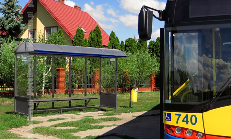 Odnowiona wiata na przystanku "Borowiczki 01"