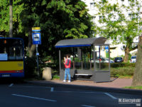 Odnowiona wiata na przystanku "Obr. Westerplatte 02"