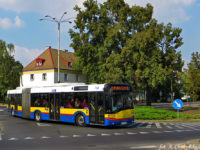 Solaris na linii 19 na skrzyżowaniu ul. Warszawskiej i Al. Kilińskiego