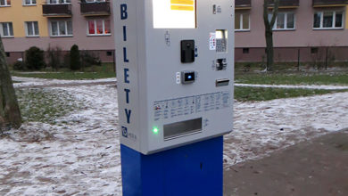 Nowy biletomat na przystanku Skarpa 01