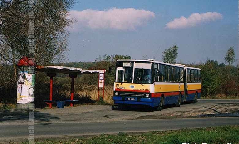 Ikarus #623 na dawnej pętli w Borowiczkach (przy ul. Botanicznej)