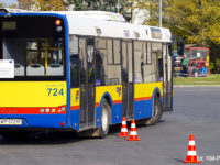 Slalom między pachołkami