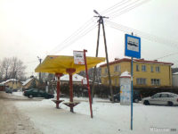 Stary przystanek w Dobrzykowie z wiatą typu "Kalisz"