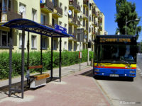 Nowa (węższa niż dotychczas) wiata na przystanku Słowackiego 01