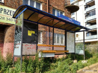 Wiata wyłączonego przystanku "Piękna"