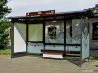 Nowa wiata w strefie zabytkowej miasta, na przystanku Zoo 02