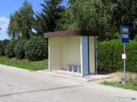 Nowa wiata na przystanku Brochocin