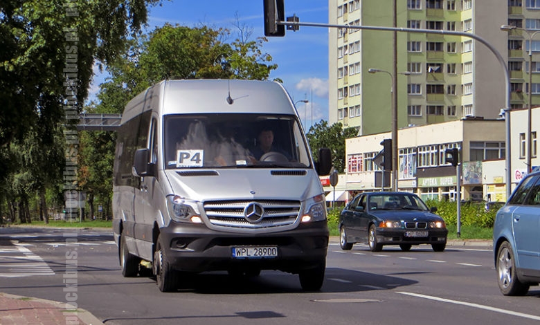 Mercedes-Benz Sprinter (WPL 28900) na linii P-4