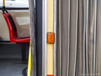 Boczny kierunkowskaz przy opończy przegubu