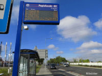 Tablica DIP na przystanku Popiełuszki 02