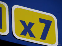 Oznaczanie linii x7 na wiatach