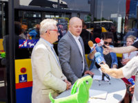 Konferencja prasowa na terenie zajezdni