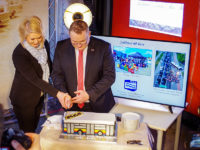 Urodzinowy tort w kształcie autobusu. Foto: KM-Płock