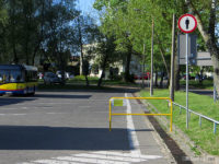 Zakaz ruchu pieszych po terenie pętli