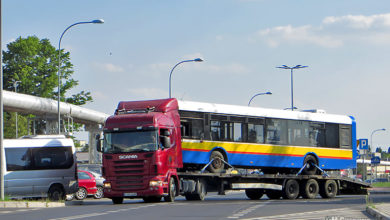 Solaris nr 644 opuszcza zajezdnię