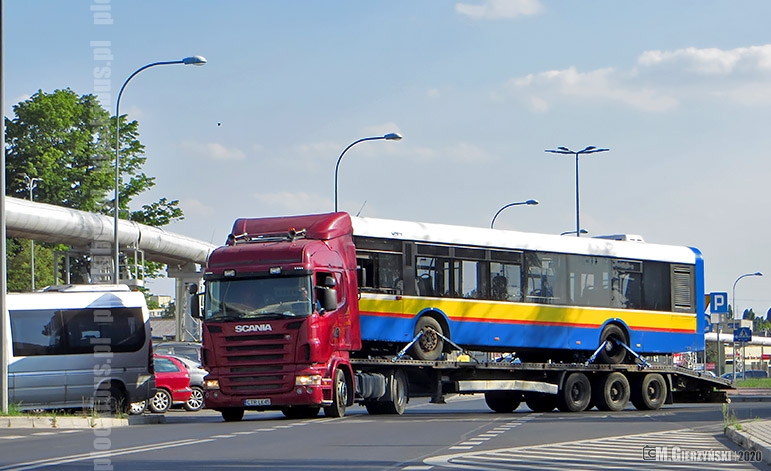 Solaris nr 644 opuszcza zajezdnię