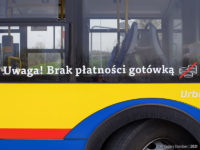 Napis na boku autobusu