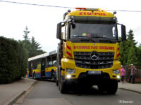 MAN #658 podpięty do holownika