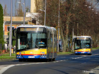 Solaris #775 na linii 73 oraz #756 na linii 77