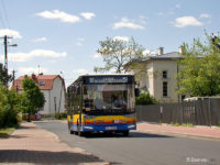 Autobus linii 18 na ul. Lenartowicza
