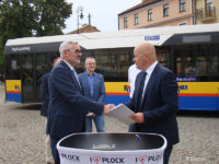 Podpisanie umowy na dostawę 5 nowych autobusów dla Płocka