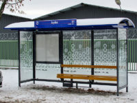 Nowa wiata na przystanku Łącka 01