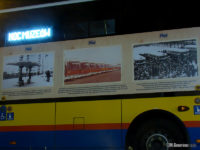 Zdjęcia z historii płockiej komunikacji miejskiej naklejone na Karsanie