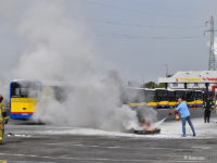 Gaszenie improwizowanego pożaru