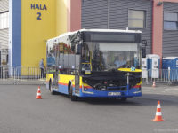 Slalom z piłką na talerzu