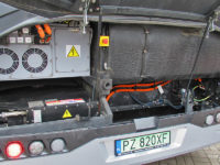 Testowy Solaris Urbino 12 hydrogen podczas prezentacji pod galerią Mazovia