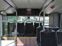 Autobus nie posiada klasycznej wieży, w której umieszczony jest silnik, ponieważ został wyposażony w napęd modułowy.