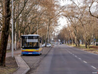 Zatoka na przystanku Kobylińskiego 01 w al. Kobylińskiego